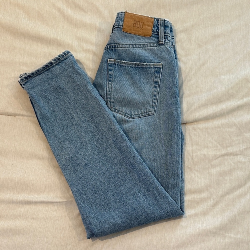 BDG By Urban Outfitters Distressed High Waisted Mom Jeans Size 24